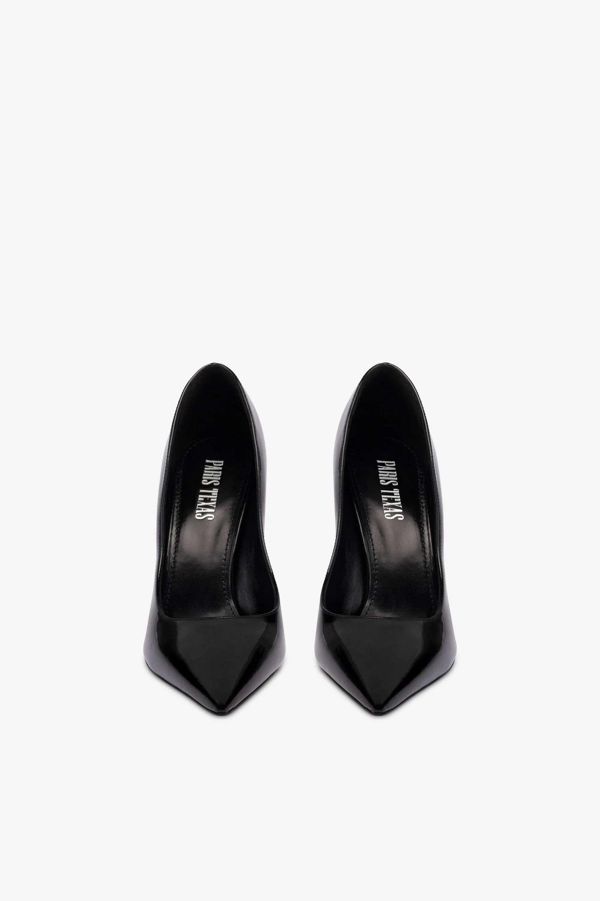 Pumps in black patent leather