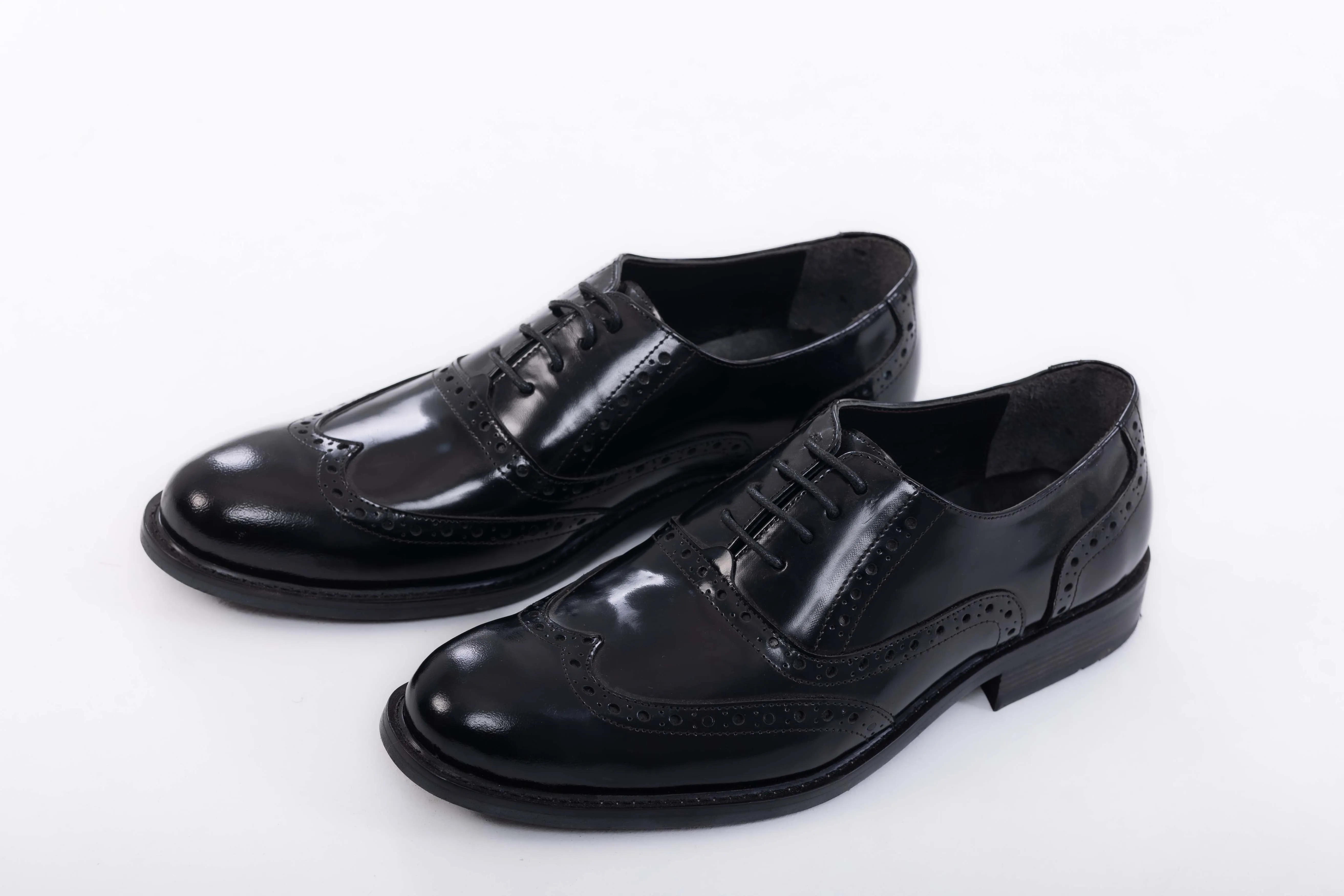 wedding  shoes-black brouge